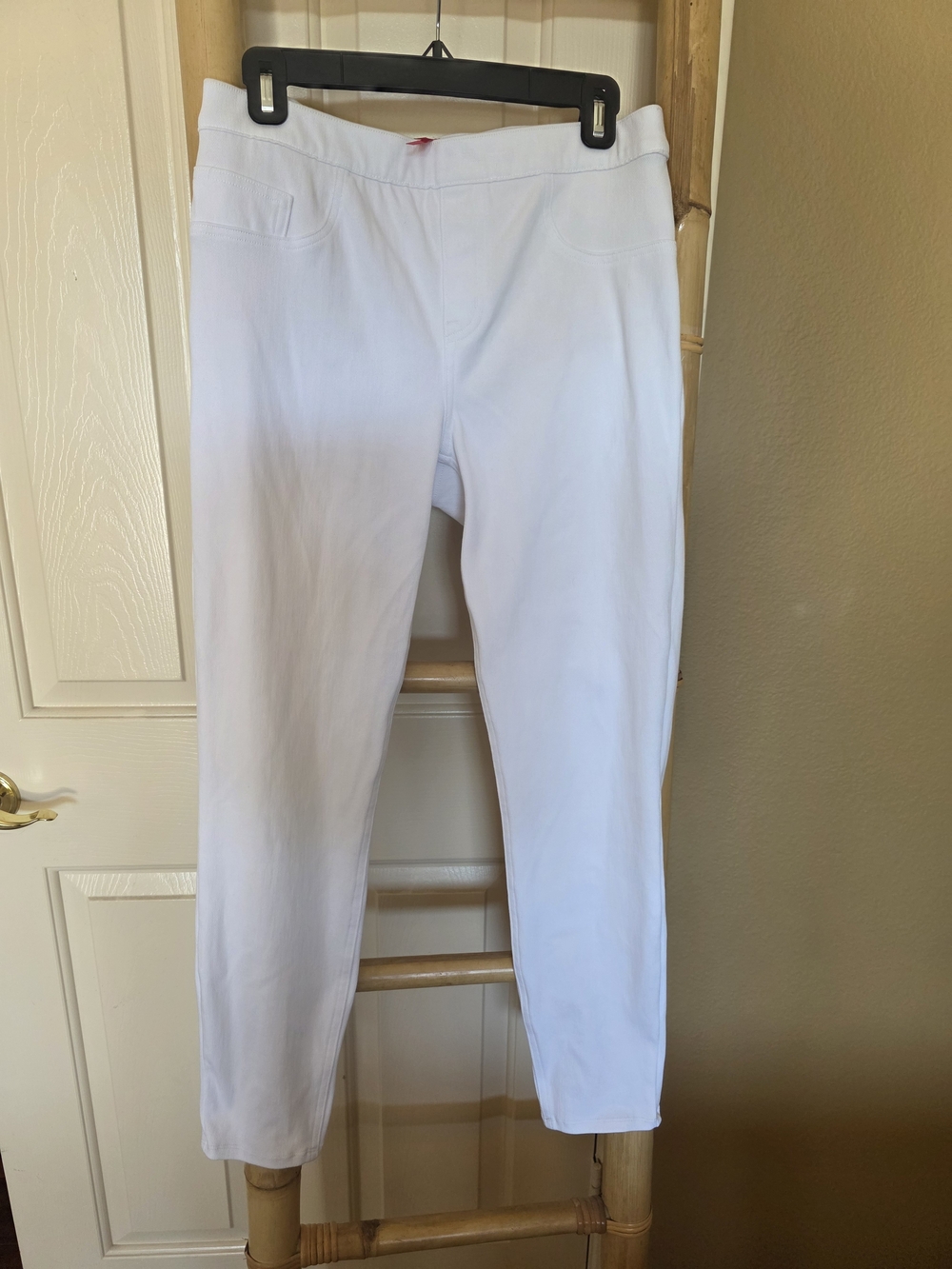 SPANX White Ankle-Length Ponte Pull-On Pants